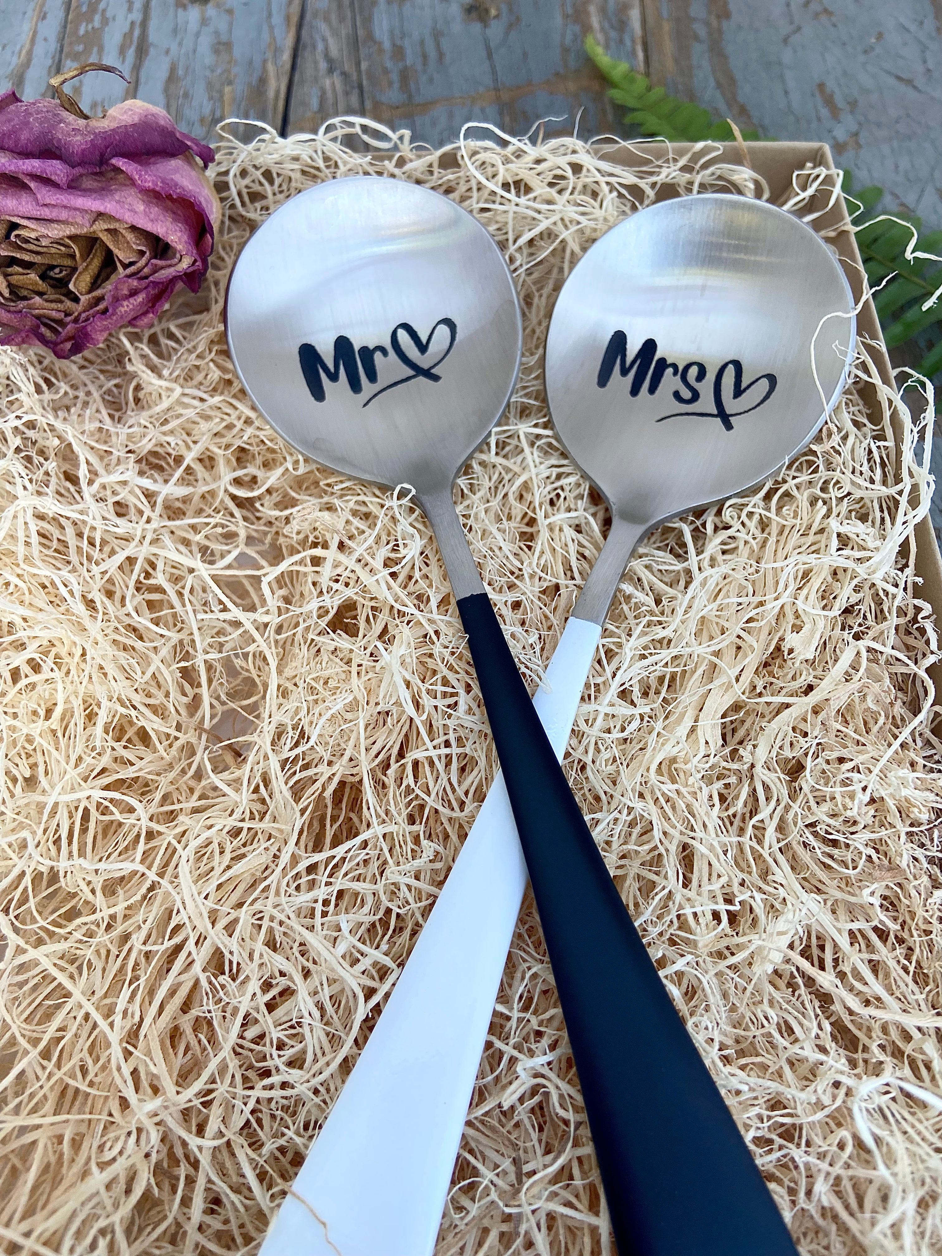 "Mr & Mrs" Engraved Spoon Set