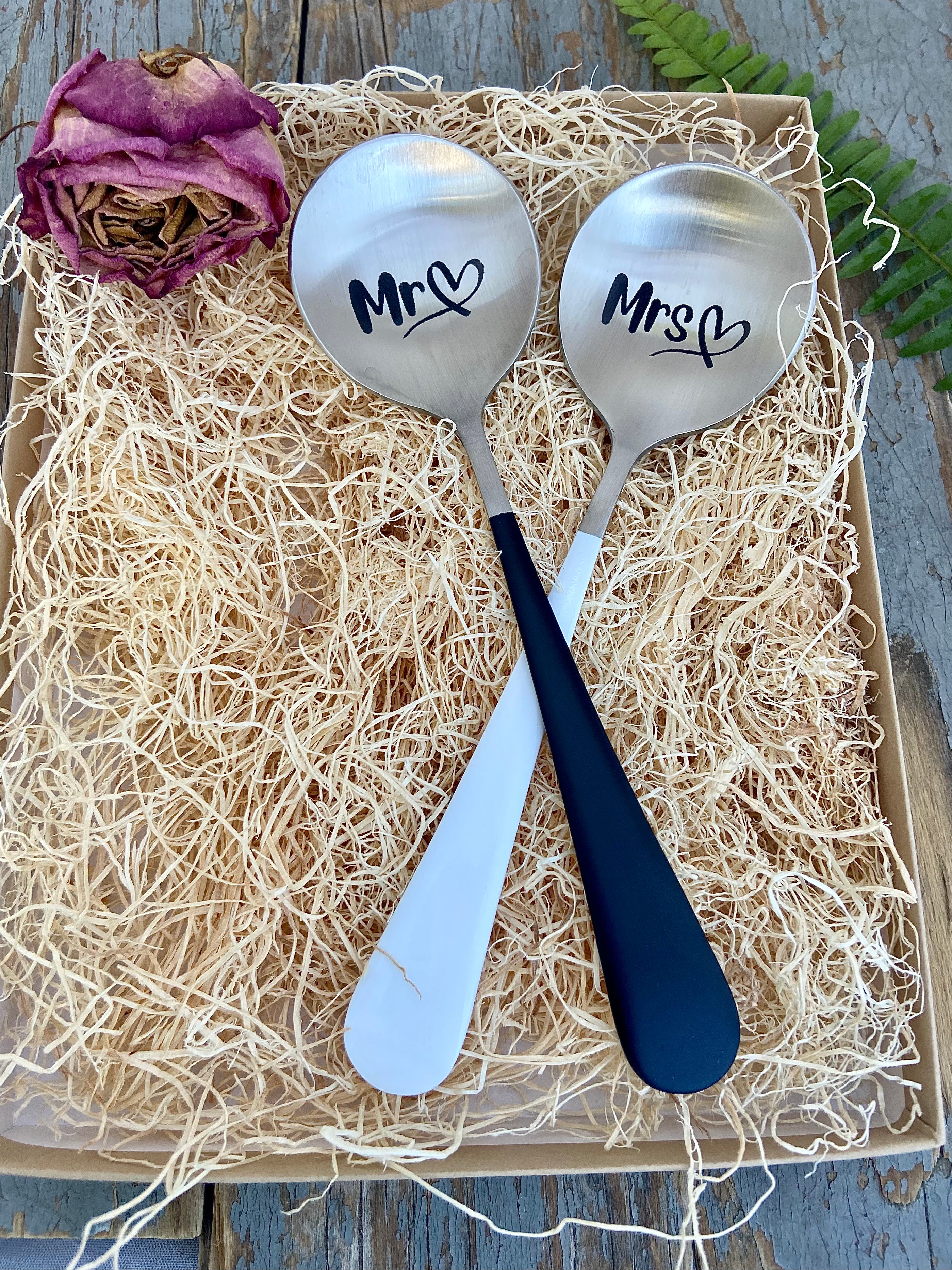 "Mr & Mrs" Engraved Spoon Set